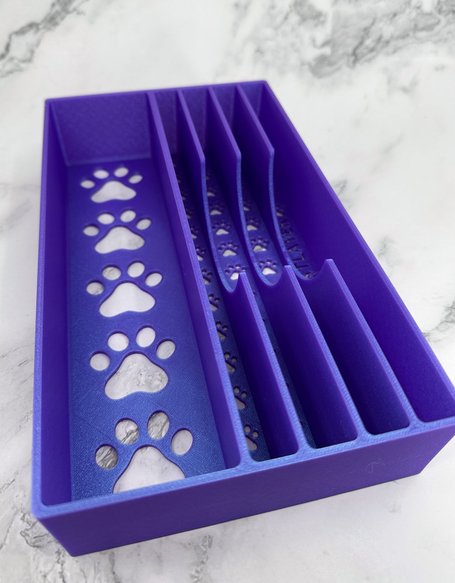 The Stabyhoun -- Dog Grooming Clipper and Shear Holder. Holds One Large Clipper and four shears. Optional Lid.