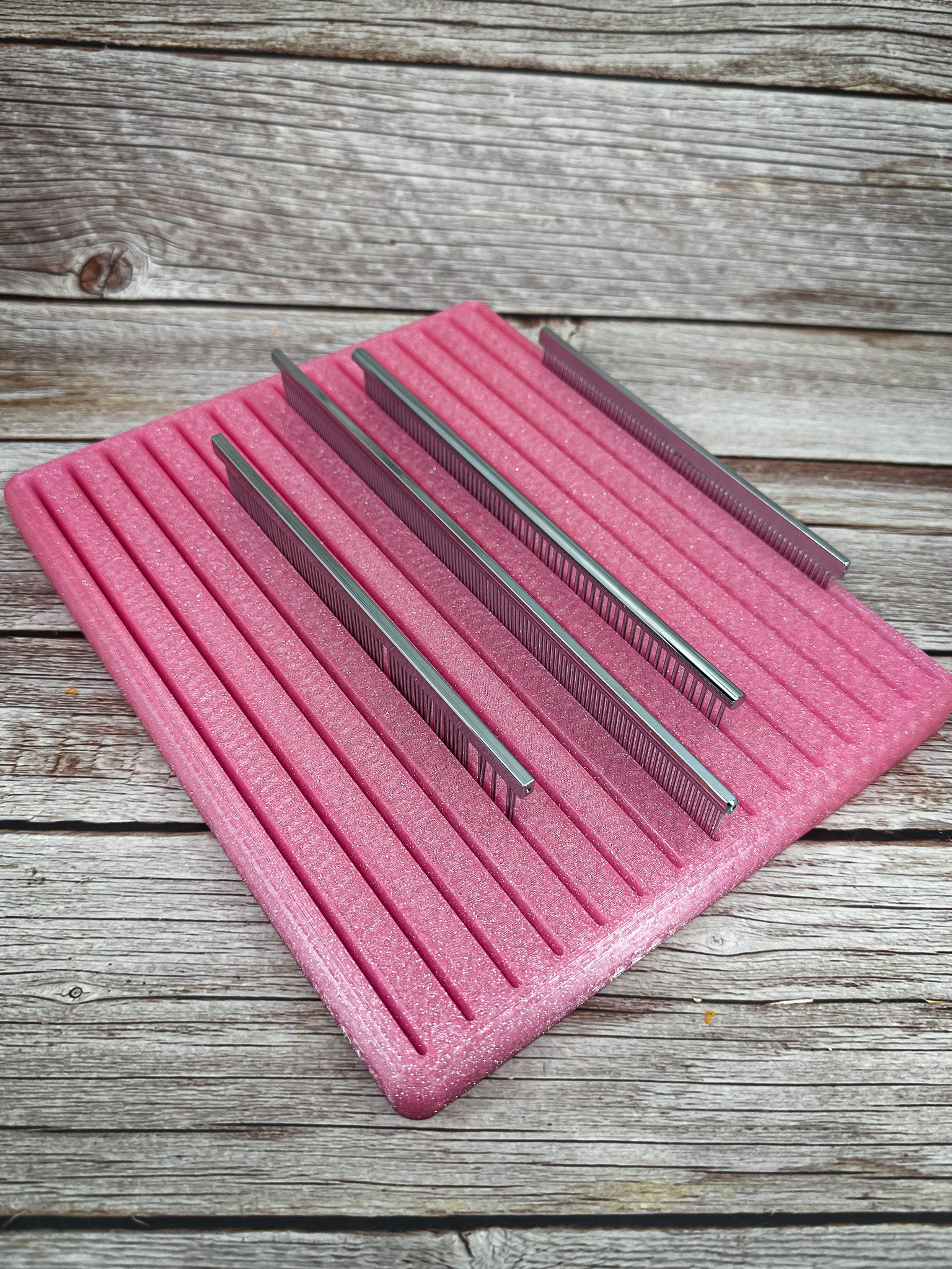 The Greyhound - Lay Flat Dog Grooming Steel "Greyhound" Comb Holder | Holds 15 |