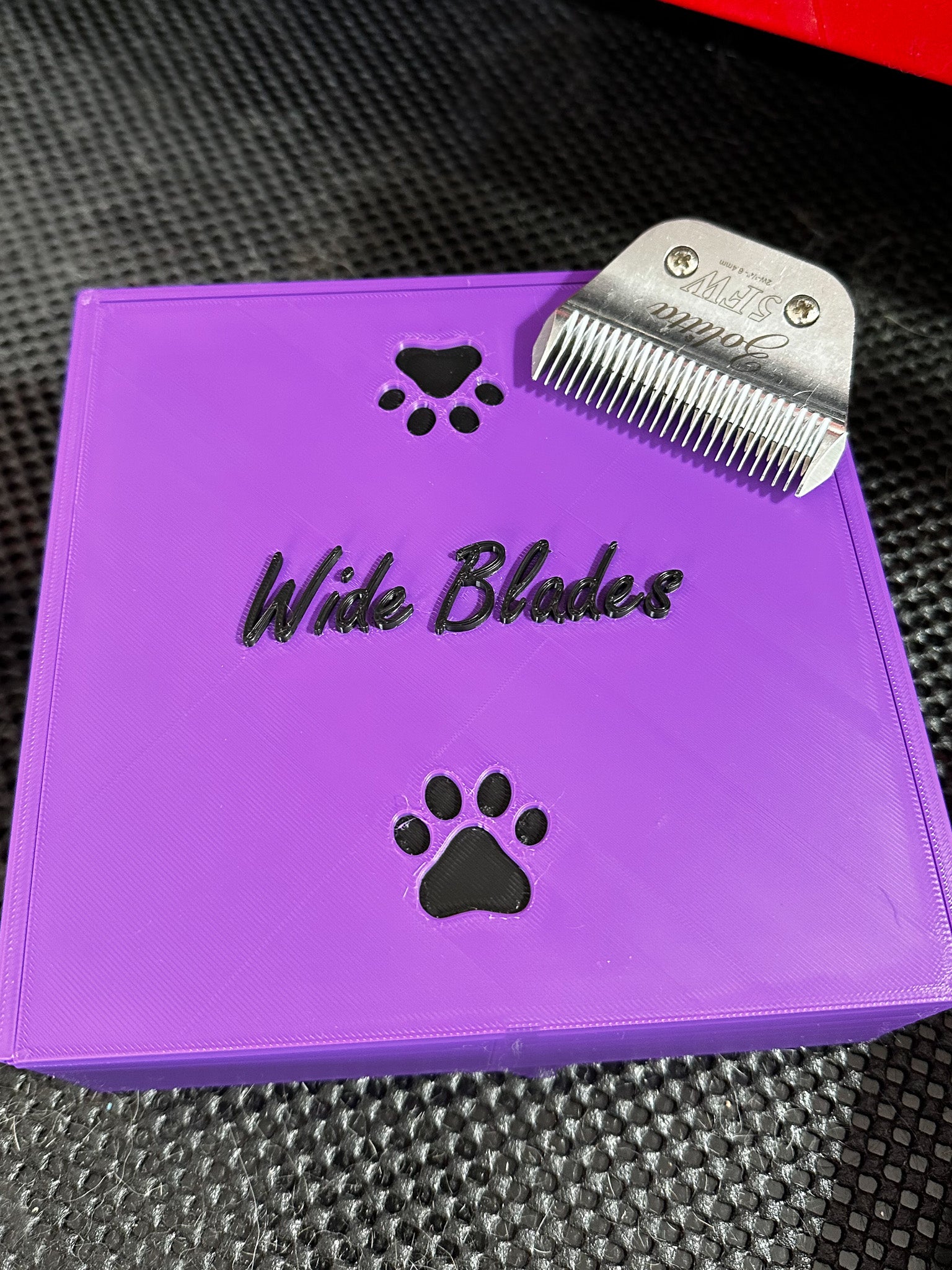 The Blade Box- *Wide* Dog Grooming Standard Size Clipper Blade Holder with Lid | up to 16 |