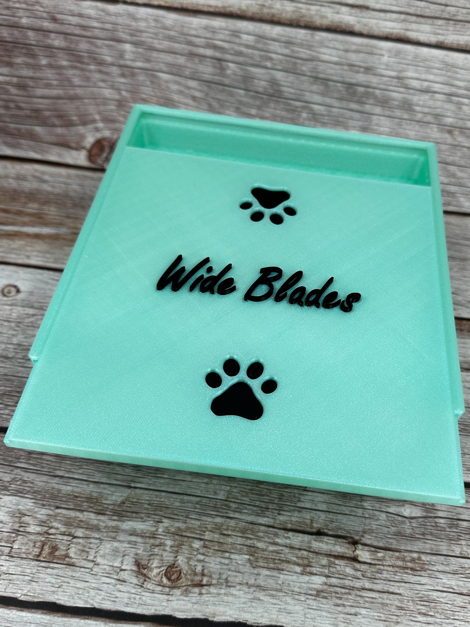 The Blade Box- *Wide* Dog Grooming Standard Size Clipper Blade Holder with Lid | up to 16 |