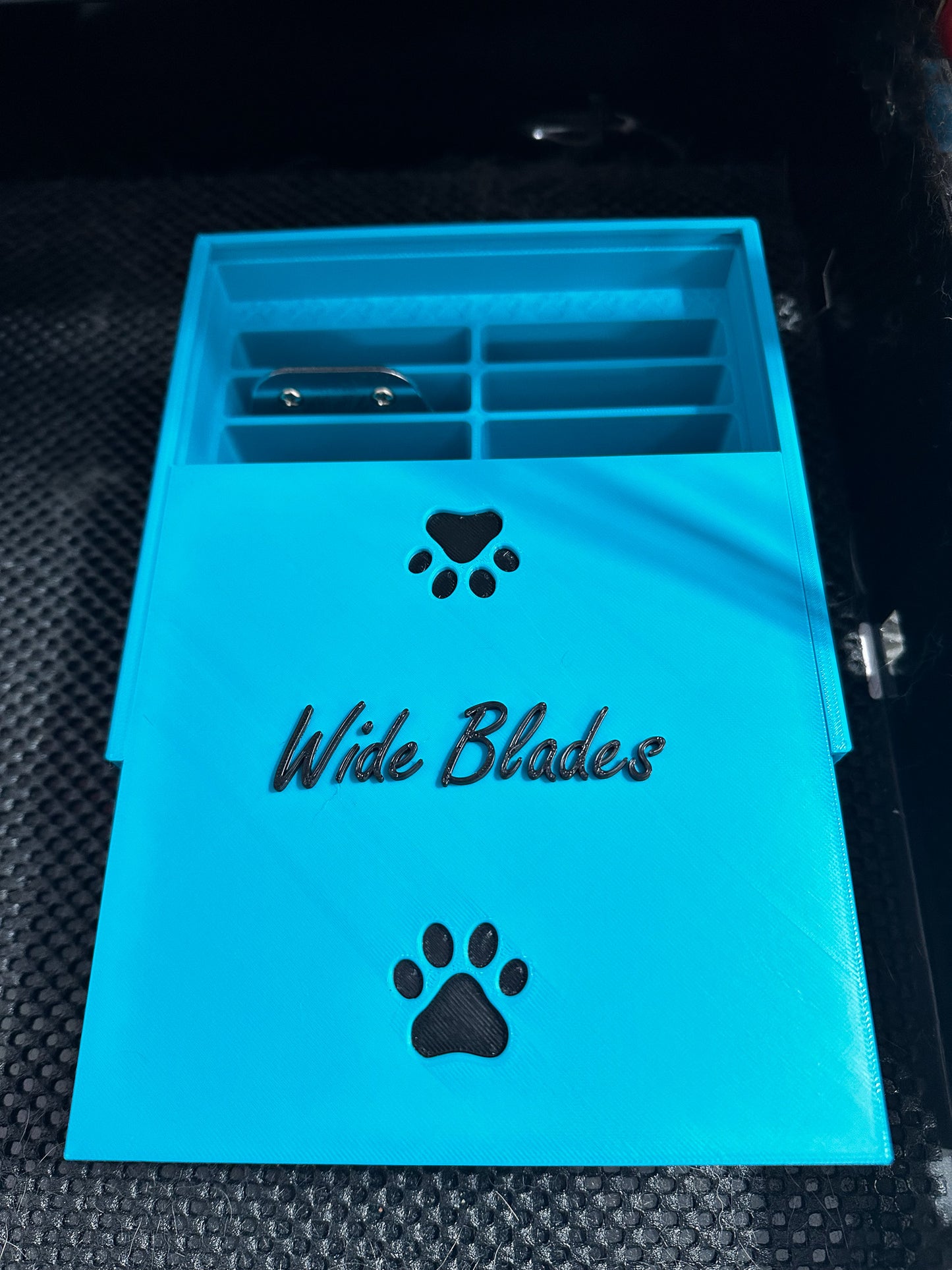 The Blade Box- *Wide* Dog Grooming Standard Size Clipper Blade Holder with Lid | up to 16 |